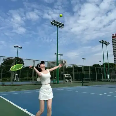万泽梓